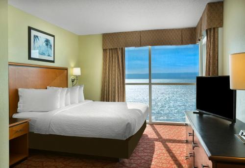 Downtown Myrtle Beach Resort | Bay View Resort Myrtle Beach