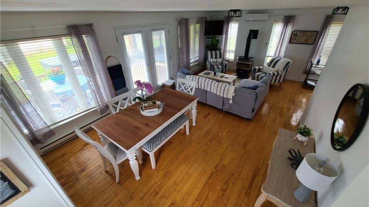 Grand Barachois Cottage | BAYBREEZE ON THE BEACH