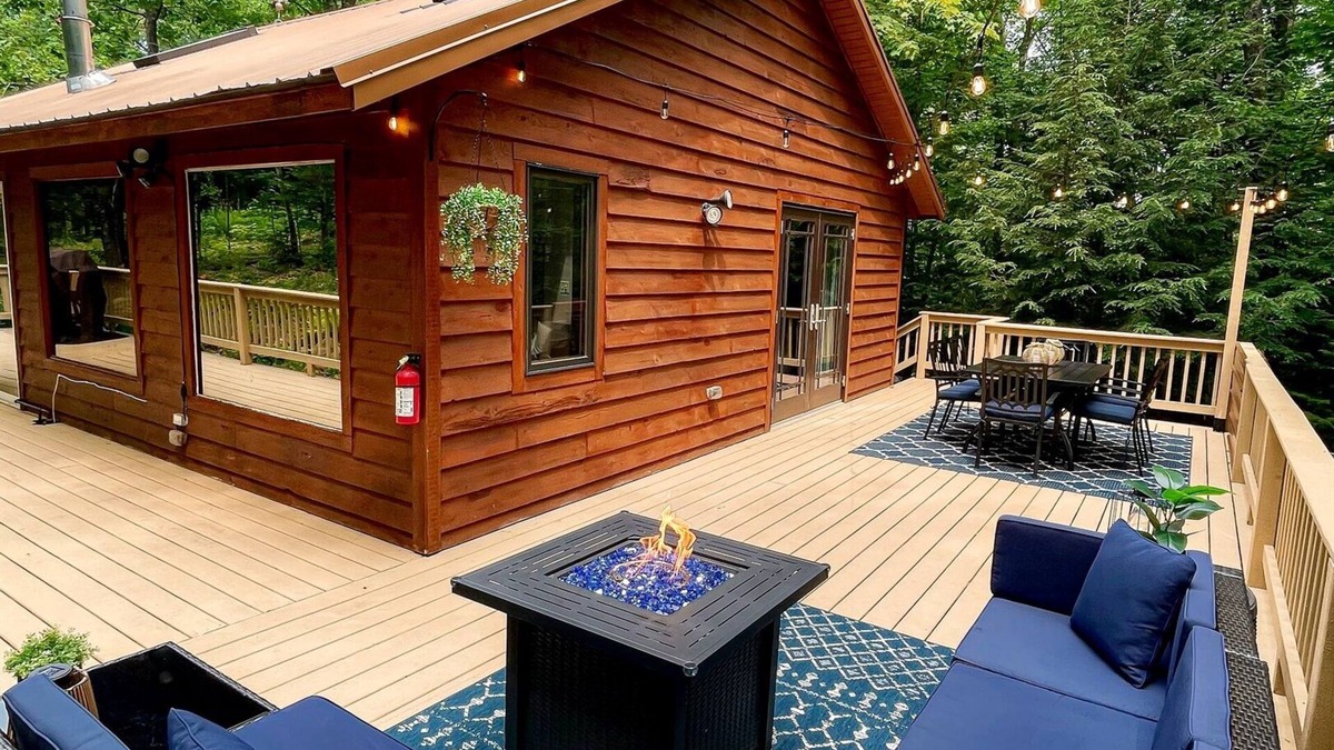 Bayfield Cottage | Bayfield Fruit Loop Retreat - Main Cottage