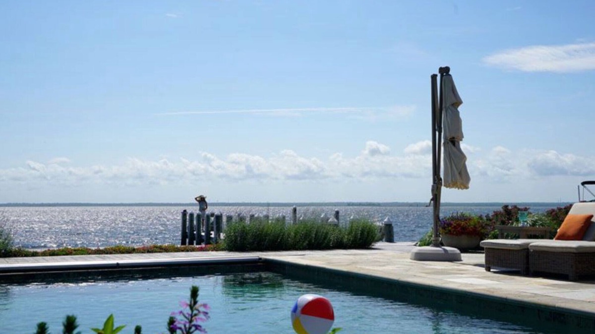 Loveladies House | Bayfront, 6-room family-friendly pool on the slopes, private complex paradise
