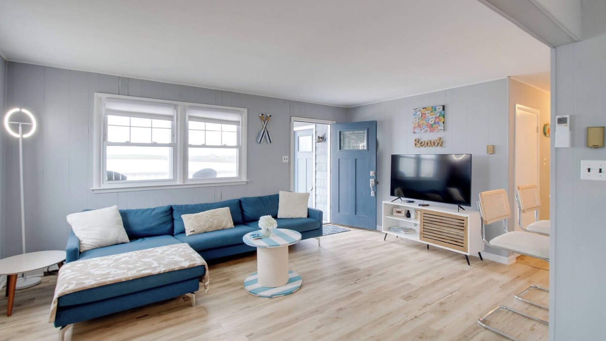Brigantine Cottage | Bayfront Brigantine Escape w/Porch & Bay Views!