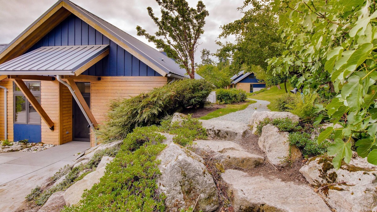 Anacortes House | Bayfront getaway with amazing views and easy access to nearby attractions