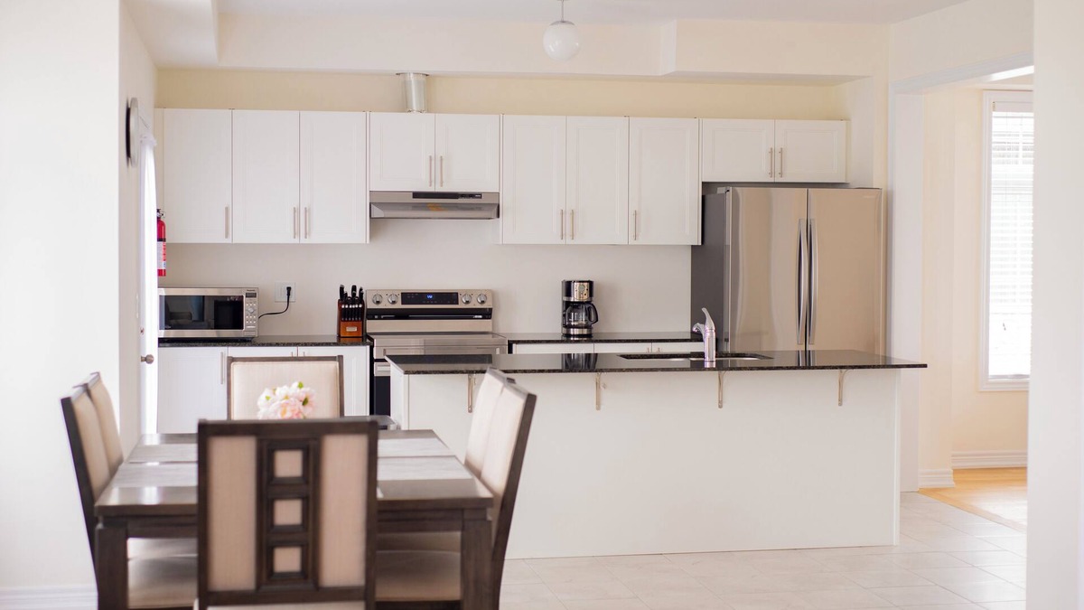 Carrying Place House | Bayfront Serenity Escape in Prince Edward County!