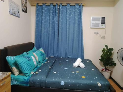 Pasay Apartment | Bayfront Staycation at The Radiance Manila Pet-Friendly, Pool & Gym near Airport, MOA, Star City, Manila World Trade Center & Manila Bay Views