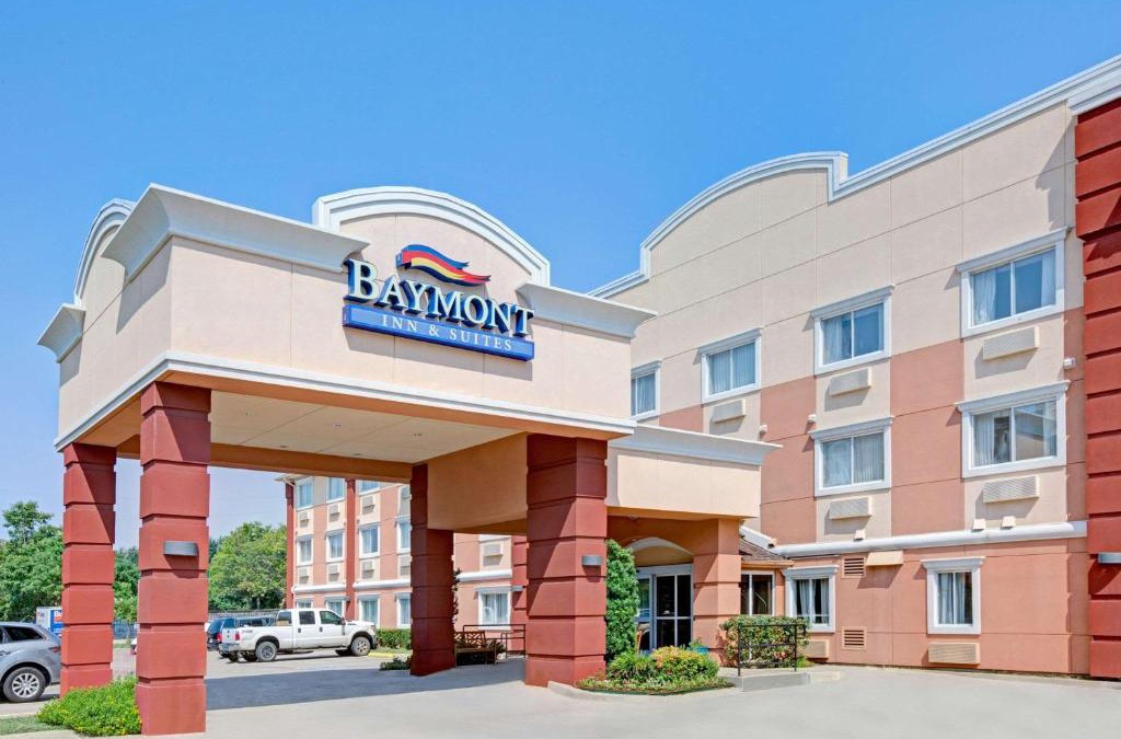 Dallas Hotel | Baymont by Wyndham Dallas/Love Field