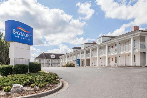 Hickory Hotel | Baymont by Wyndham Hickory