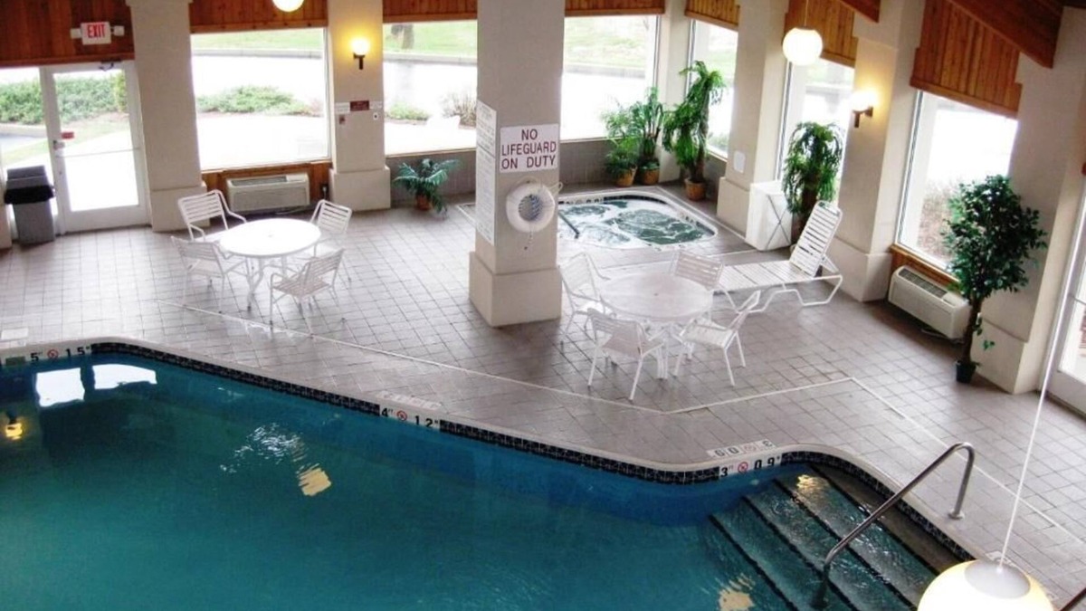 Acton Hotel | Baymont by Wyndham Indianapolis