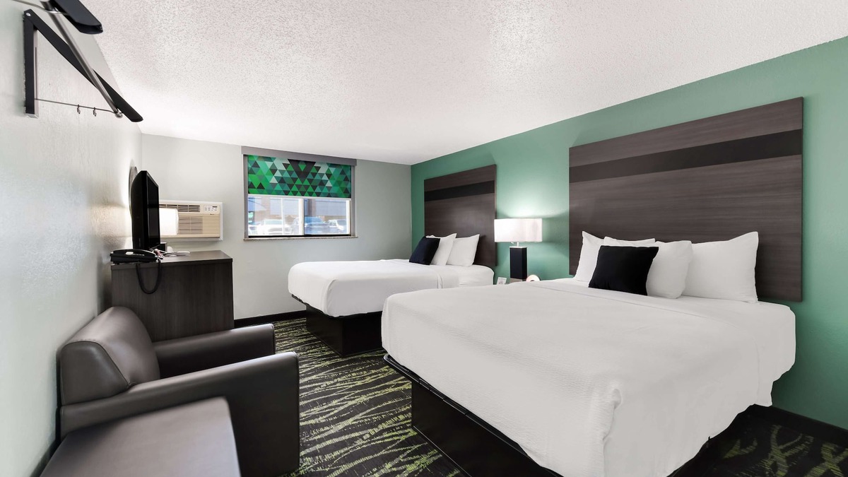 Liberty Hotel | Baymont by Wyndham Liberty MO