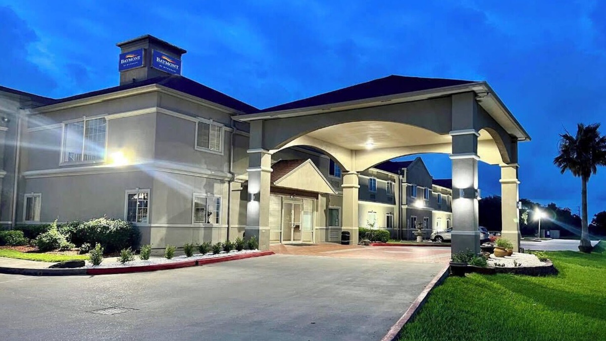 Texas City Hotel | Baymont by Wyndham Texas City