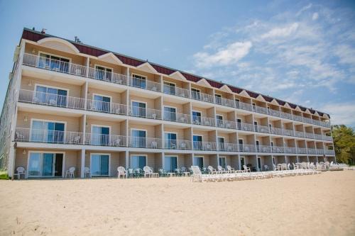 Traverse City Hotel | Bayshore Resort