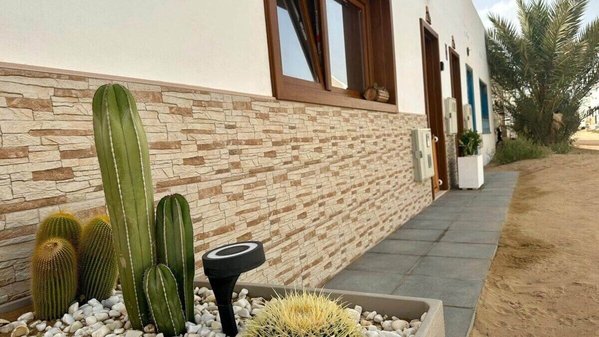 Caleta de Sebo House | Bayside La Graciosita Traditional Home