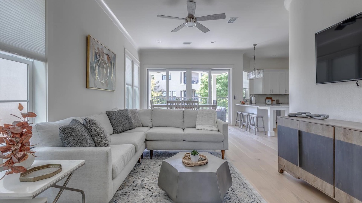 Villa Lago House | Baytowne Breeze - NEW 4B/4.5B with 2 Golf carts!