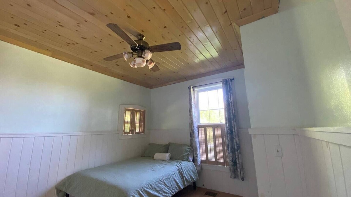 Robbinston House | Bayview 3-bedroom house in Robbinston with WiFi