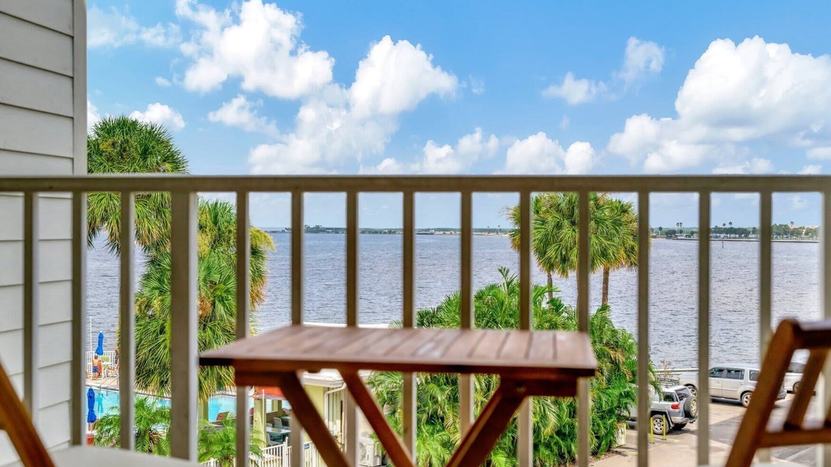 Rocky Point Condo | Bayview Balcony, Heated Pool, Bar/Grill