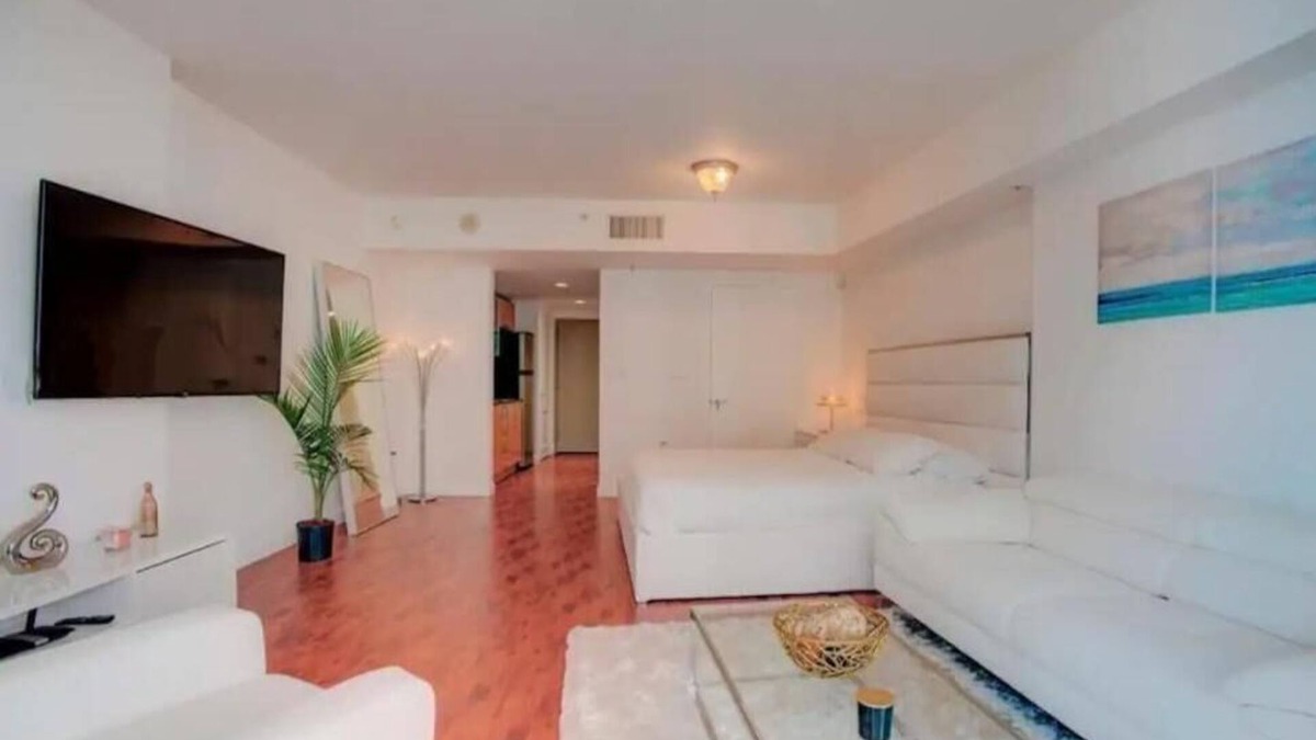 Surfside Condo | Bayview modern studio longer term available
