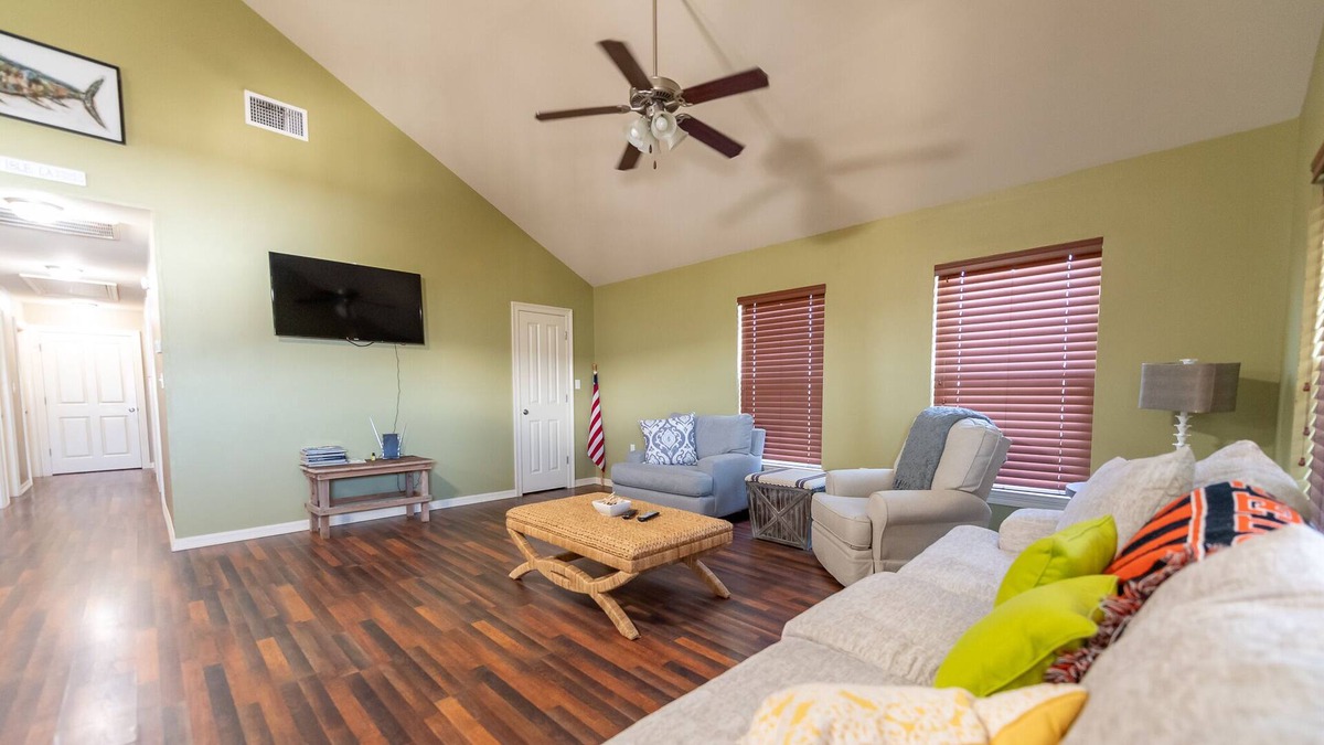 Golden Meadow House | Bayview-- Waterfront with boat access Grand Isle