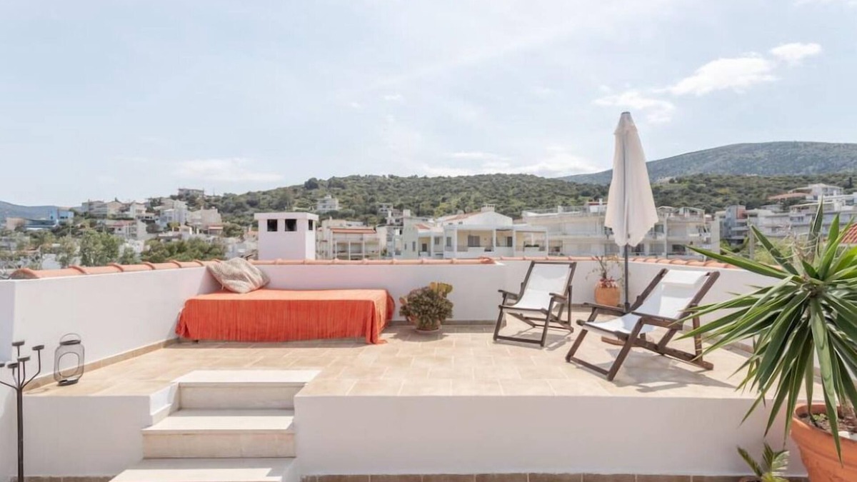 Porto Rafti Apartment | Baywatch Appartment close to the Airport at Porto Rafti 30 meters from the sea