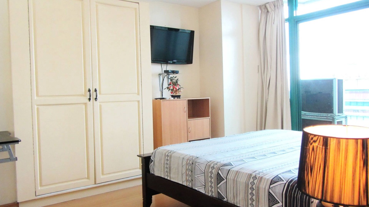 Ermita Night District Apartment | Baywatch Tower - Nicely decorated condo (50 m2) - Manila Bayview