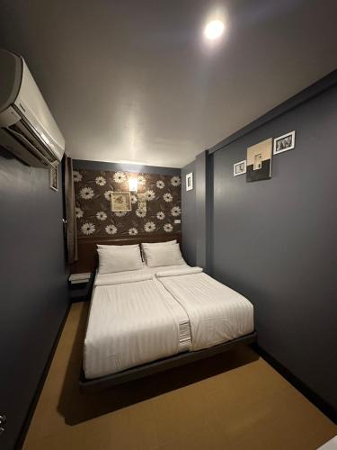 Chana Songkhram House | BB House Phra Athit
