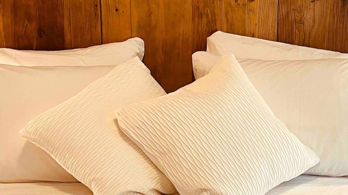 East Kootenay Condo | BBQ, Pool & Sauna Oasis by Skiing Trails