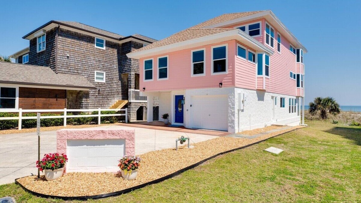 Jacksonville Beach Hotel | Be a Nomad | Ocean Front Boutique Hotel