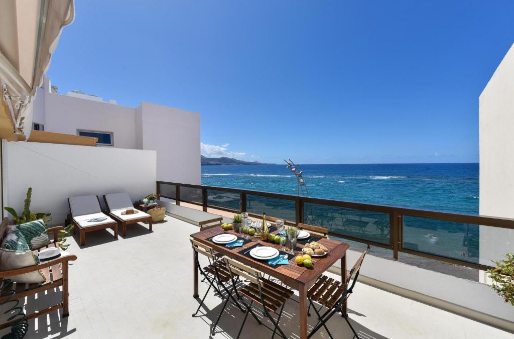 Las Palmas de Gran Canaria Apartment | Beach Apartment La Terraza de Sofia by VillaGranCanaria