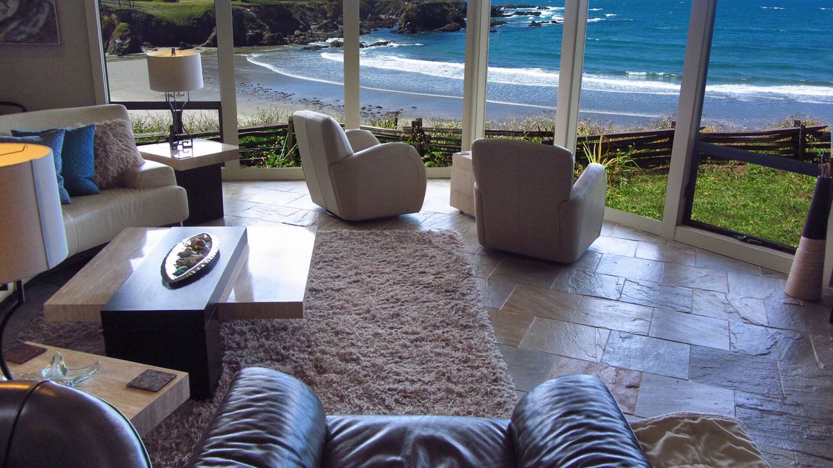 Fort Bragg House | BEACH ACCESS AND OCEAN FRONT HOME