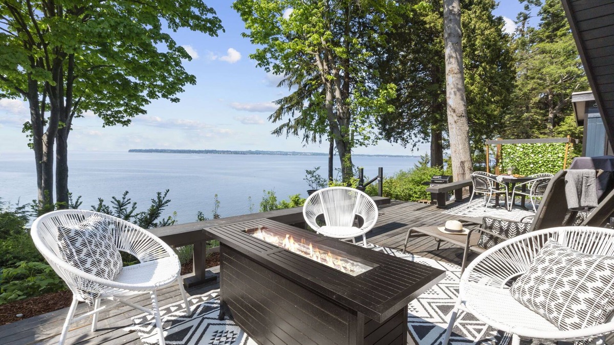 Blaine Cabin | Beach Access /Oceanfront A-frame cabin with sweeping ocean and sunset views