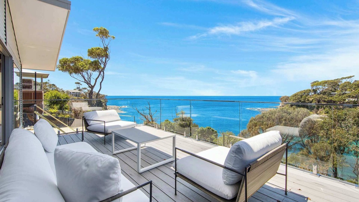 Malua Bay House | Beach Access & Water Views | Garden Bay Retreat