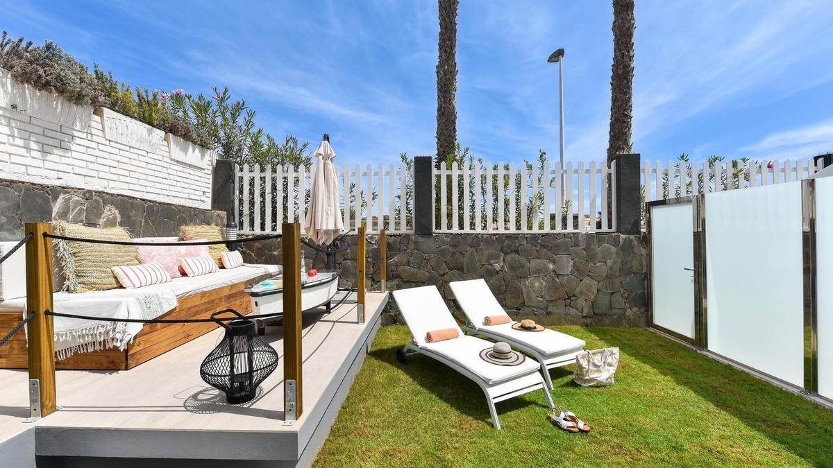 Meloneras Apartment | Beach Apartment La Charca III by VillaGranCanaria