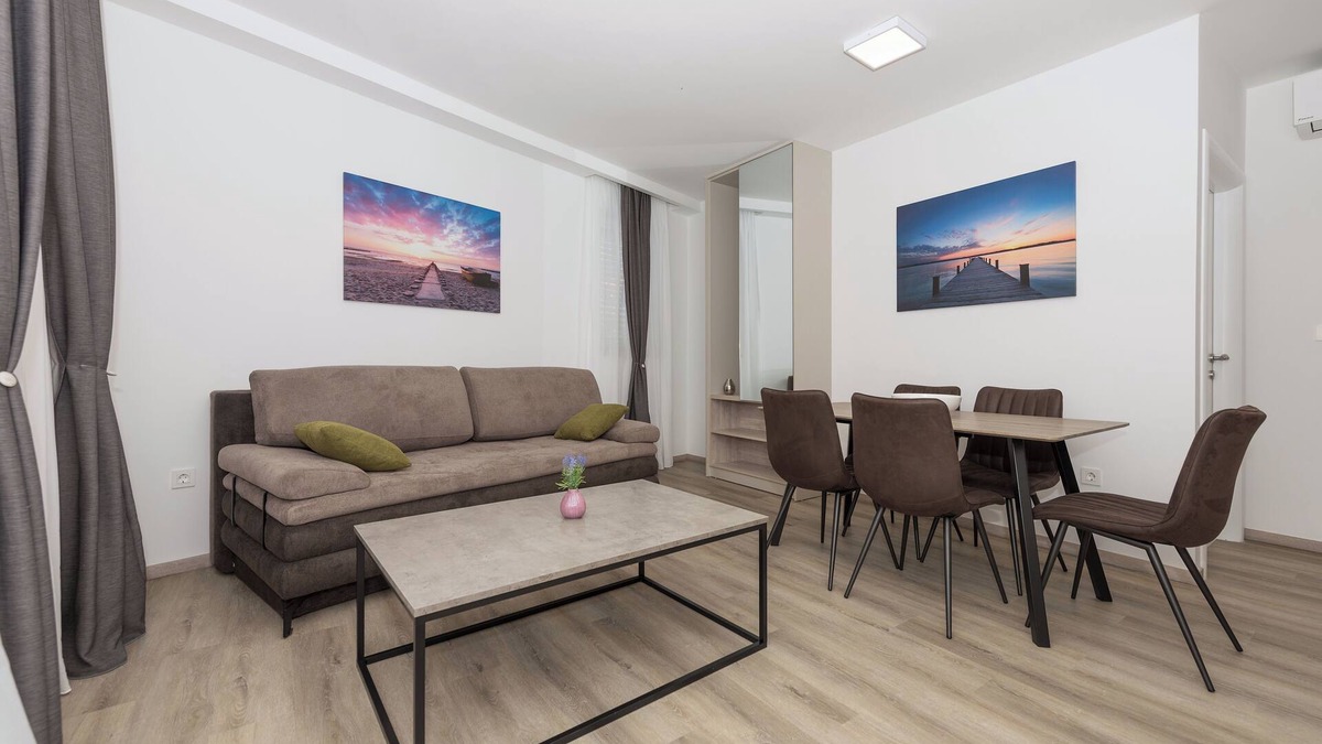 Makarska Apartment | Beach apartment Mara 1 50m to the sea,modern apartment in the center of the town