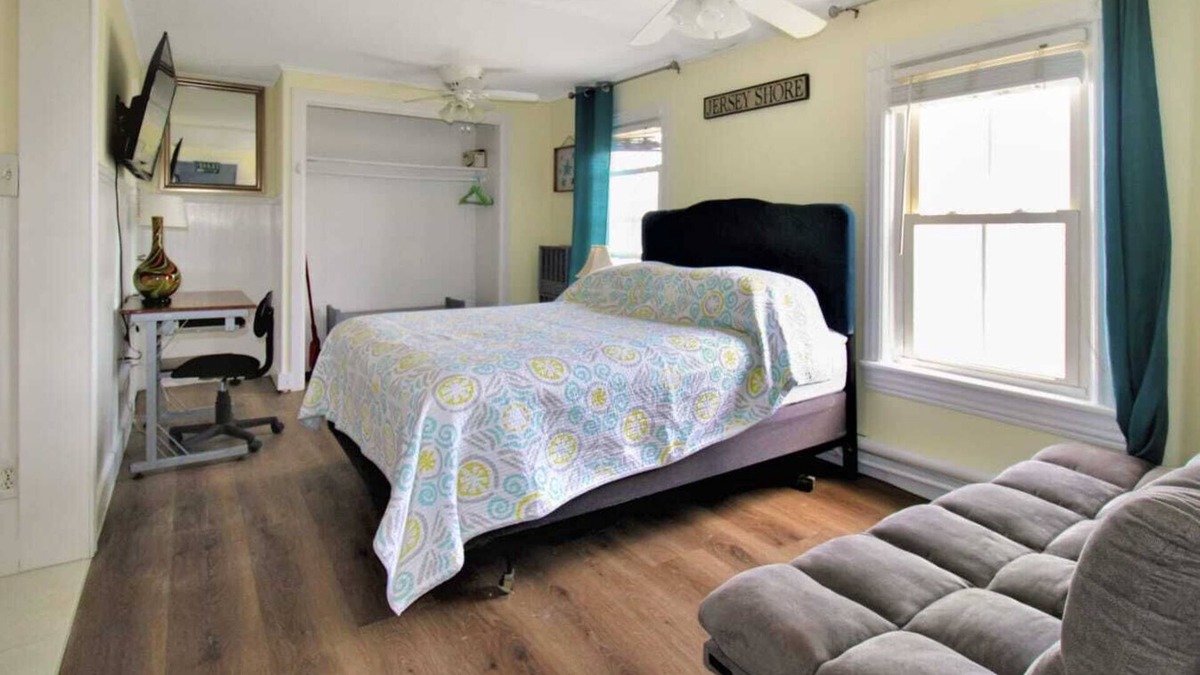 Ocean Grove Apartment | Beach Apt #18 Studio w/Bath, Kitchen & Work Space