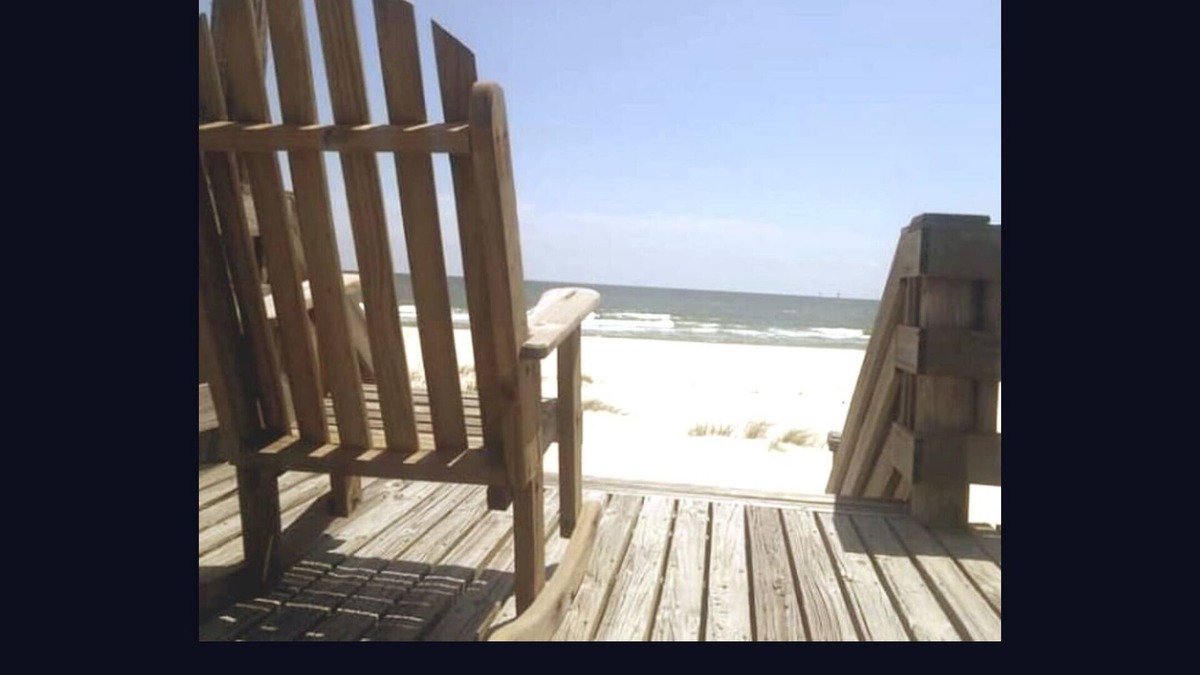 Fort Morgan House | Beach at your Doorstep!