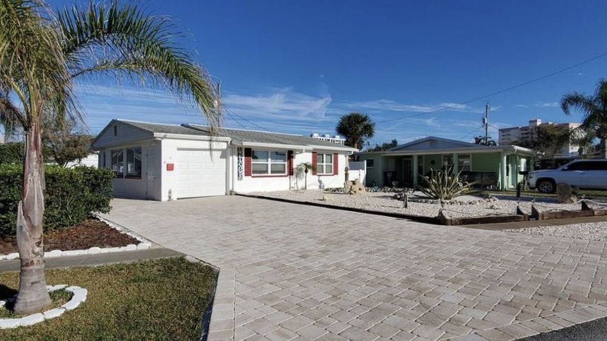 Ormond-by-the-Sea House | Beach! Beach! and more Beach!