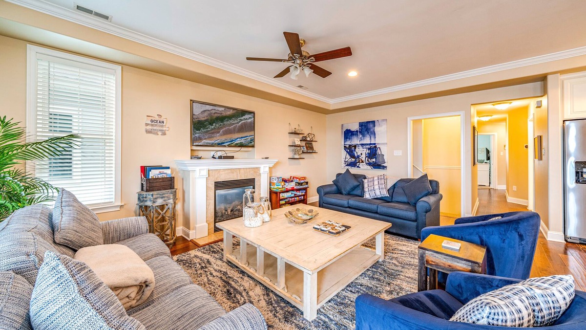 North End Condo | BEACH BLOCK! CENTER OF BOARDWALK. ARCADE AVAILABLE. Beautifully Decorated!