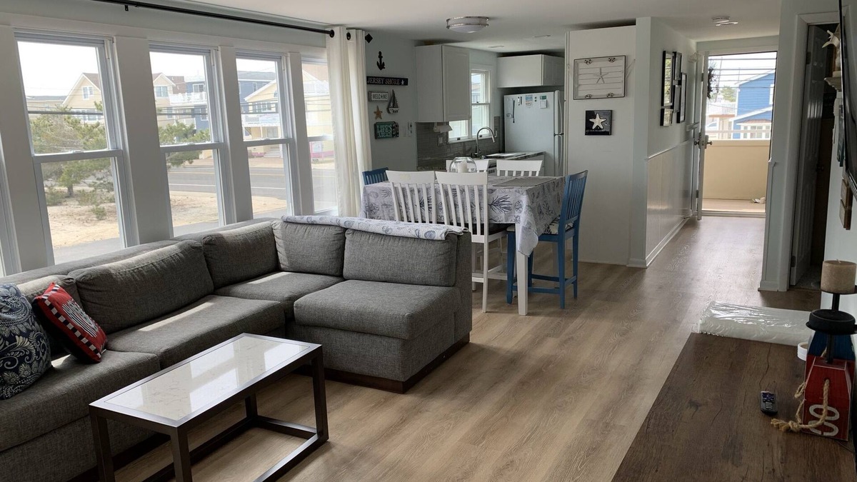 South Beach Haven House | Beach Block in Beach Haven