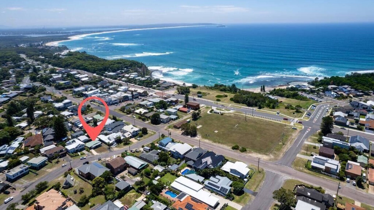 Norah Head House | Beach Cottage-Norah Head, Beach, Lighthouse, Fun.