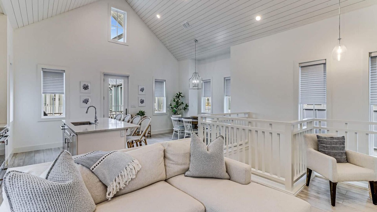Cinnamon Shore Cottage | Beach Cottage on Sunset Park@Cinnamon Shore Near Great Amenities & Pizzeria
