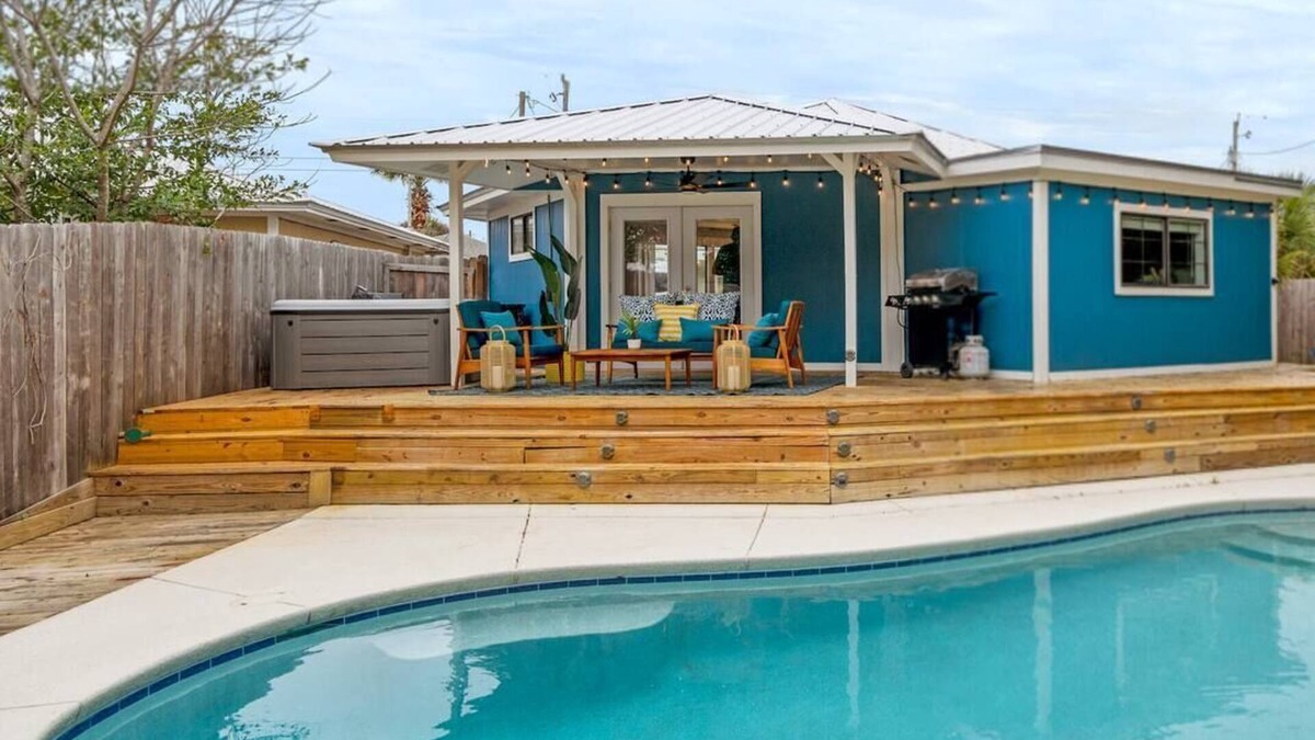 Fort Bay Cottage | Beach cottage w/private pool & hot tub