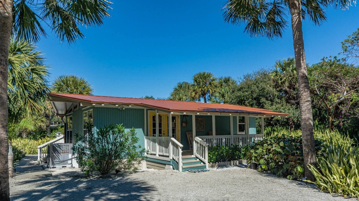 Summerplace House | Beach cottage Wabasso beach area, 1 min walk to private beach, off season rates