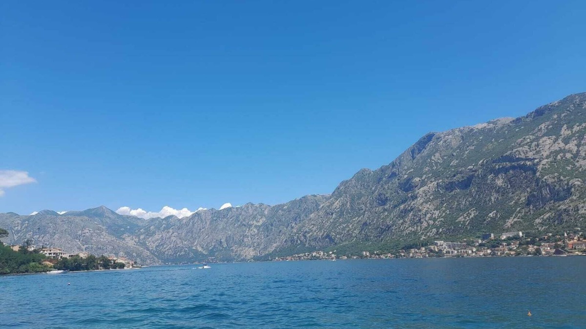 Kotor House | Beach edge, 4-Bed House in Muo Kotor