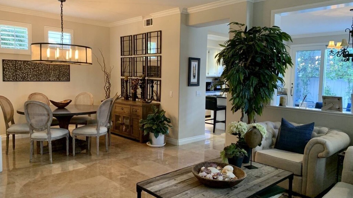 San Juan Capistrano House | Beach & Equestrian living with community pool, jacuzzi, gym, & pickleball courts