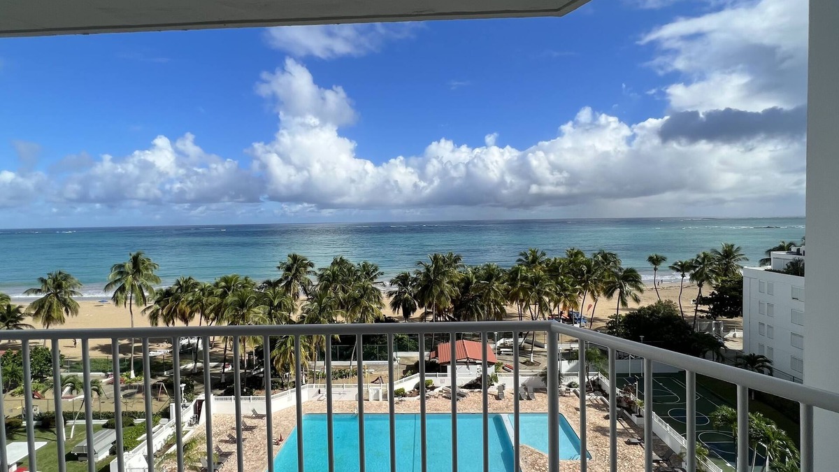 Carolina Condo | Beach Front 2 bed 2bath condo in Isla Verde.
