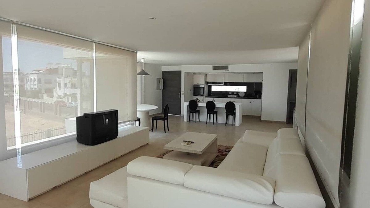 El Hadaba Apartment | Beach front Apartment