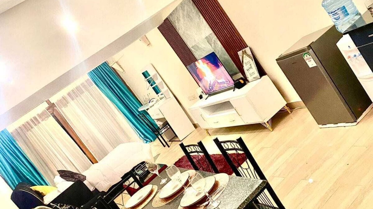 Diani Beach House | Beach Front Apartment -10 min from the shopping center!