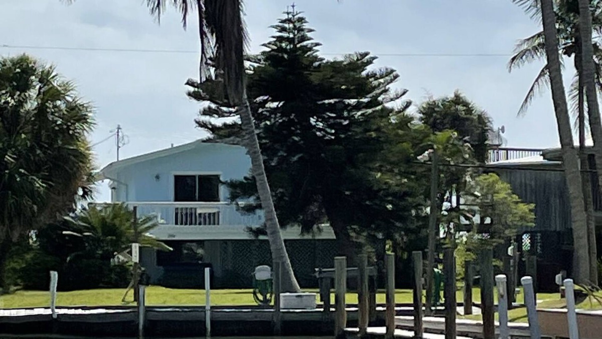 Placida House | Beach Front/Canal Front 3bd 3ba