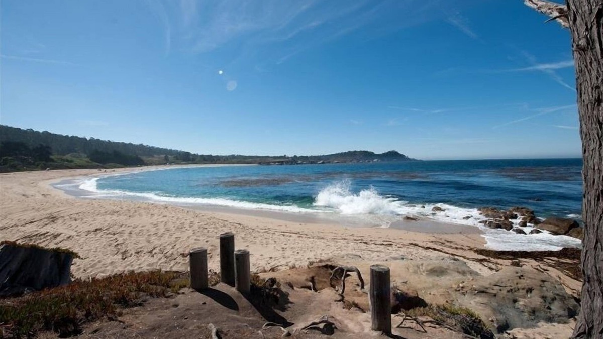 Carmel Cottage | Beach Front Cottages with Stunning Views.
