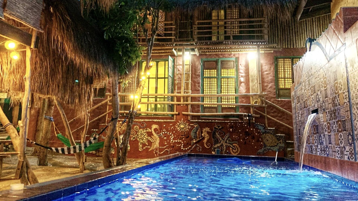 Calatagan Villa | Beach front guest villa with private pool