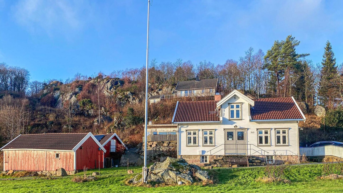 Farsund House | Beach front home in Farsund with WiFi