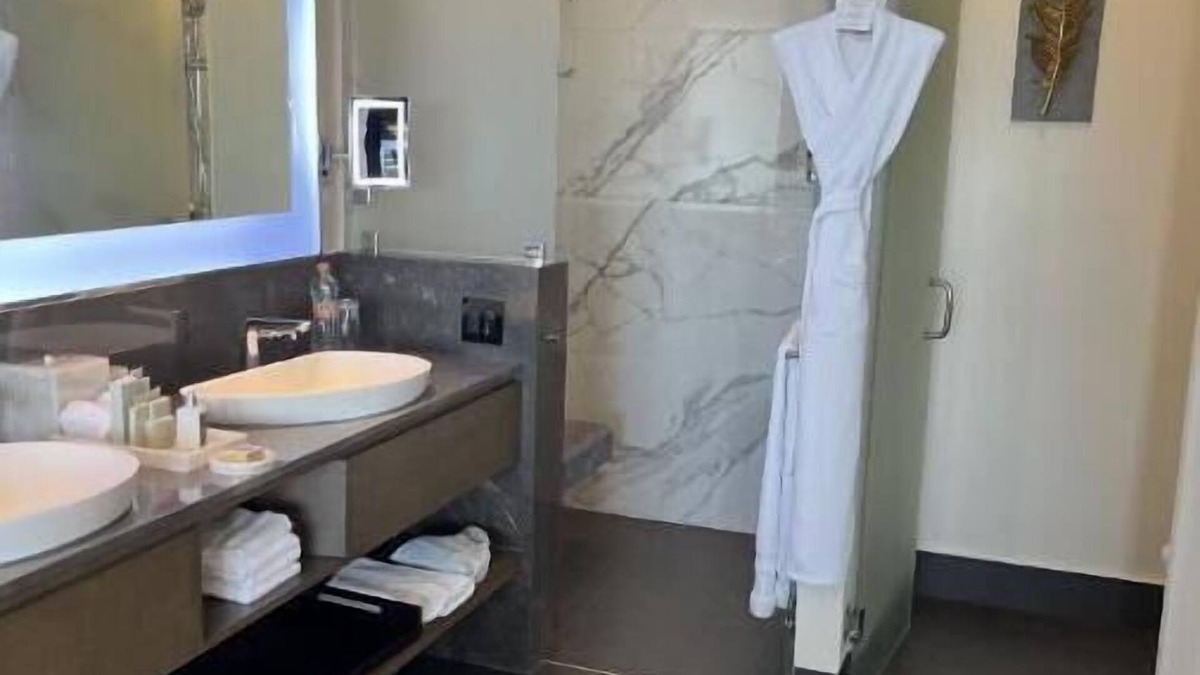 Cancun Resort | Beach Front Luxury 5 Diamond Property- 2 Bedroom